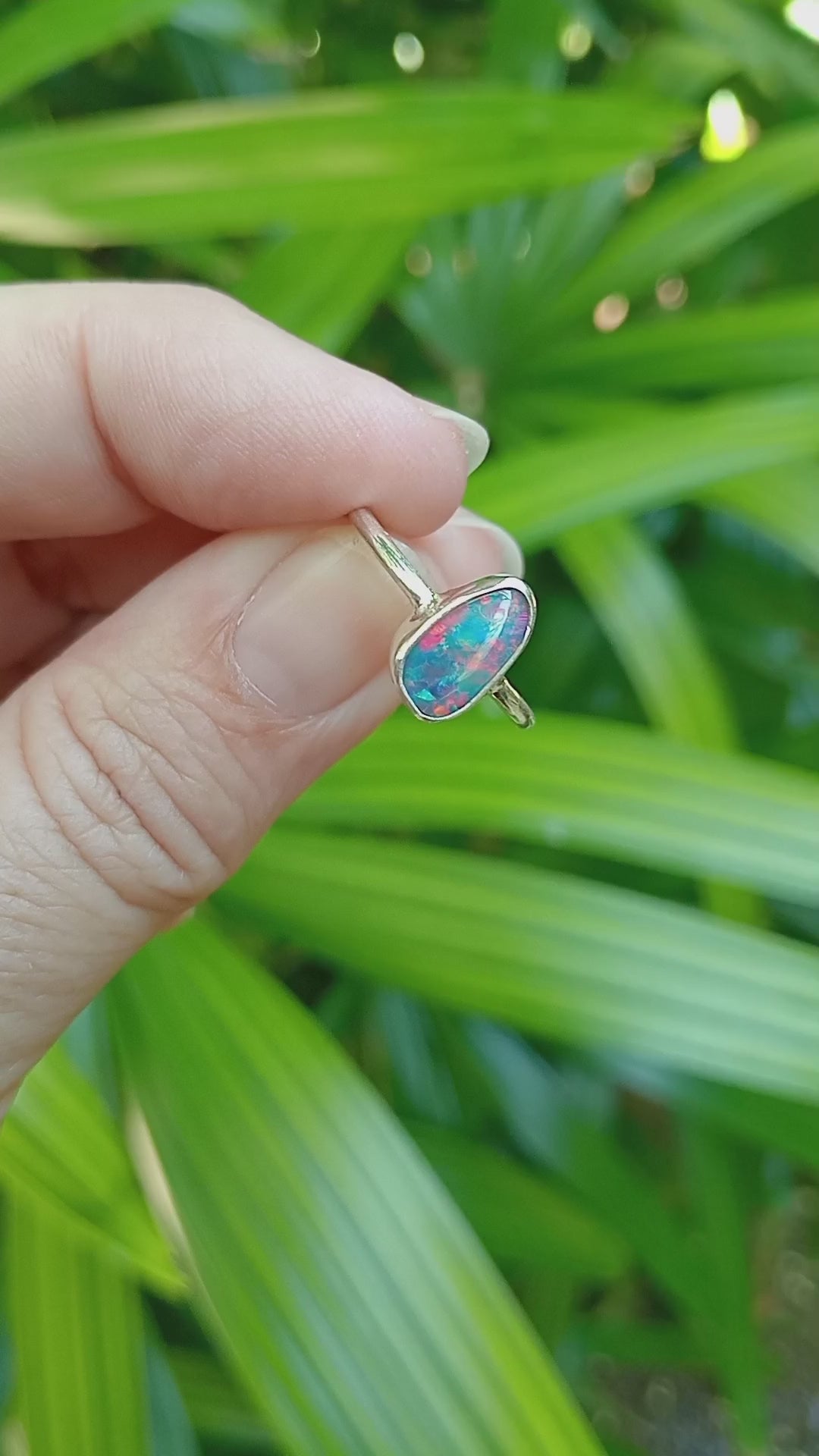 Lightning Ridge rainbow coloured Stirling silver ring size O