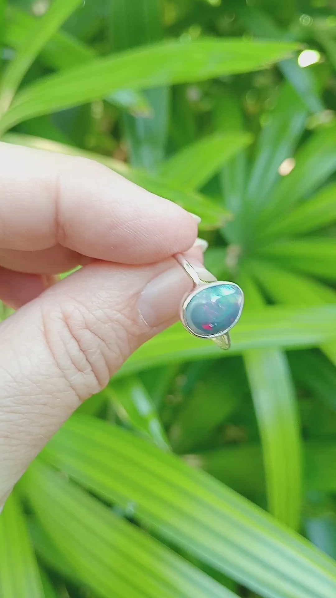 Lightning Ridge crystal opal fish eye Stirling silver ring size S